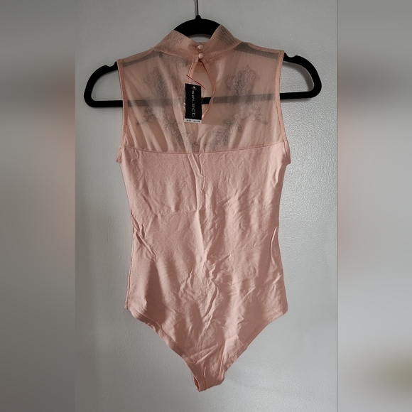 Light pink bodysuit with mesh front, size S - Picture 2 of 6